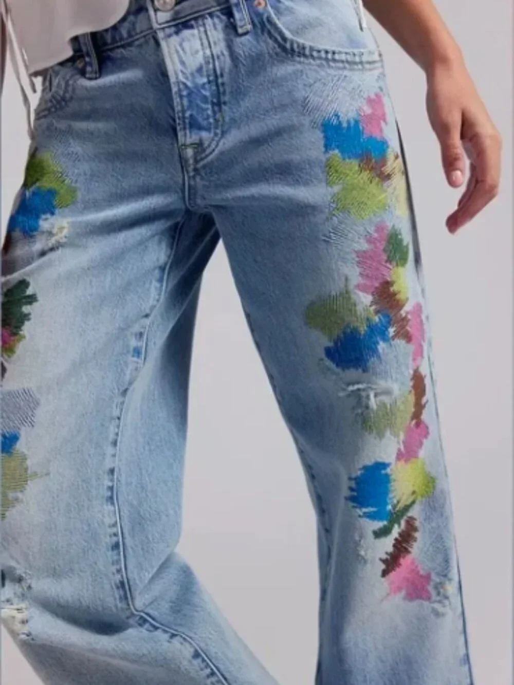 NWT FREE PEOPLE WE THE FREE Tennessee Low-Rise Embroidered Boyfriend Jeans - Picture 4 of 5